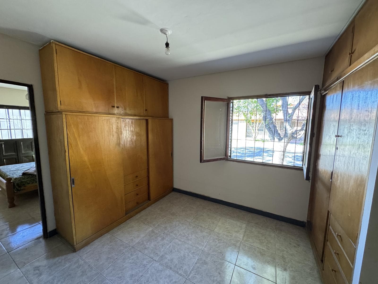 House and 2 additional apartments for sale in Las Heras