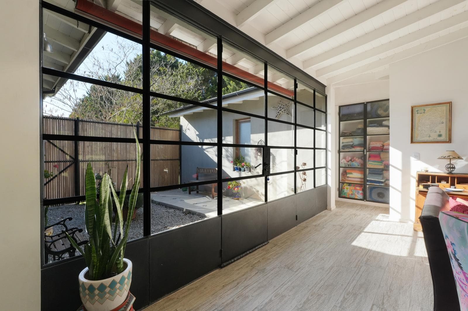 VENTA CASA 4 AMBIERTES BARRIO CARDALES VILLAGE