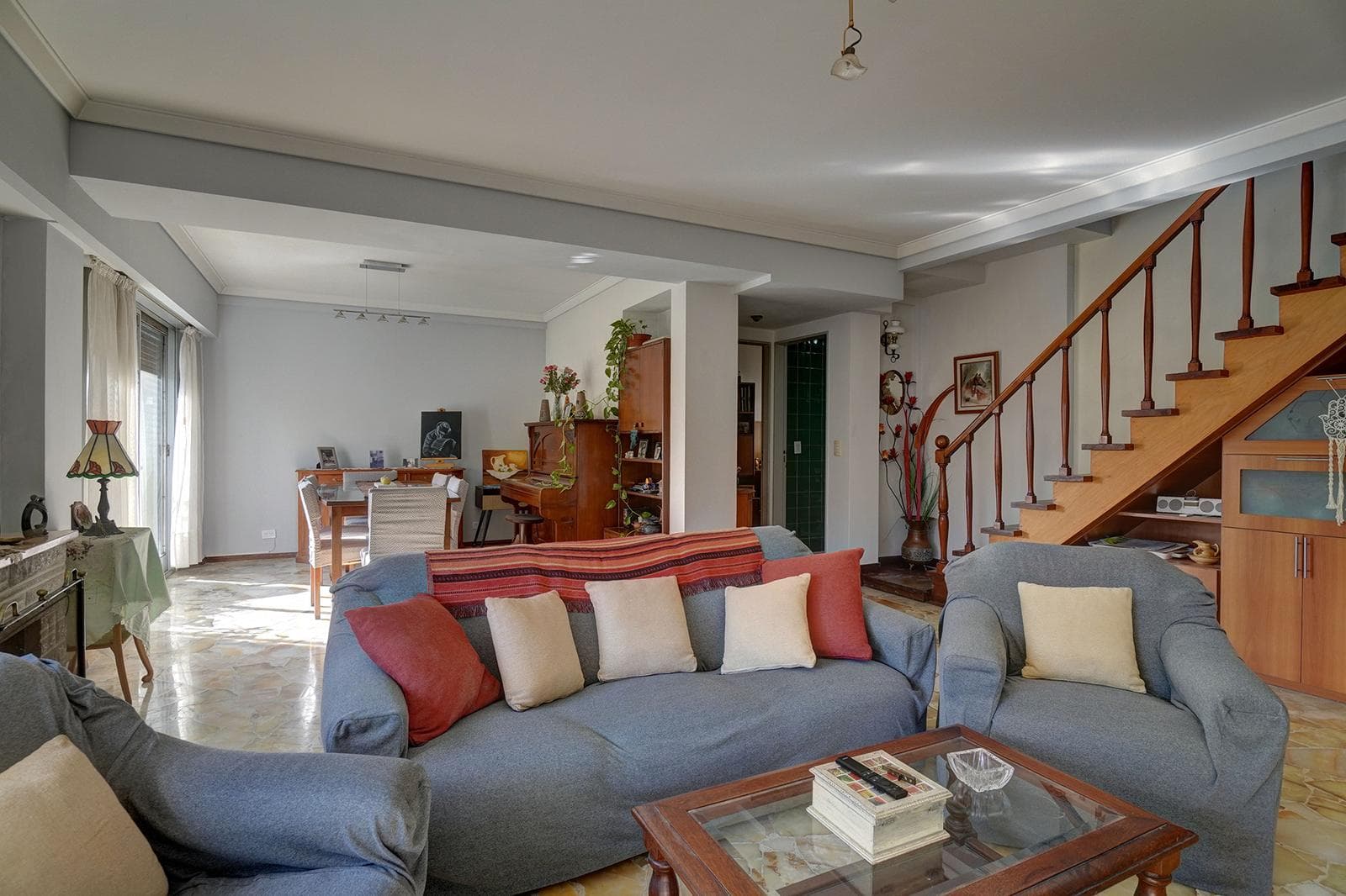 Two-Story Apartment for Sale in Monte Castro