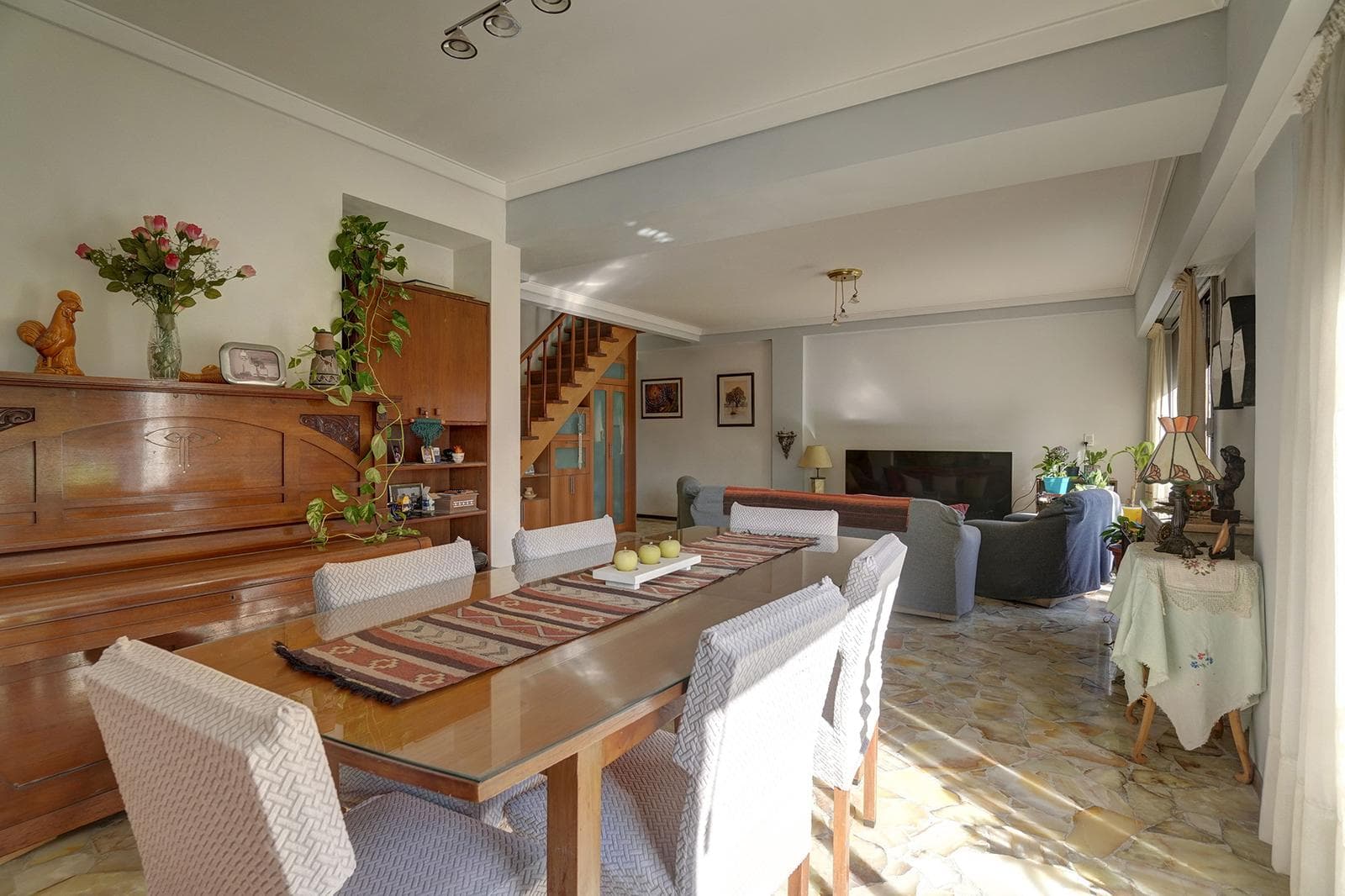 Two-Story Apartment for Sale in Monte Castro