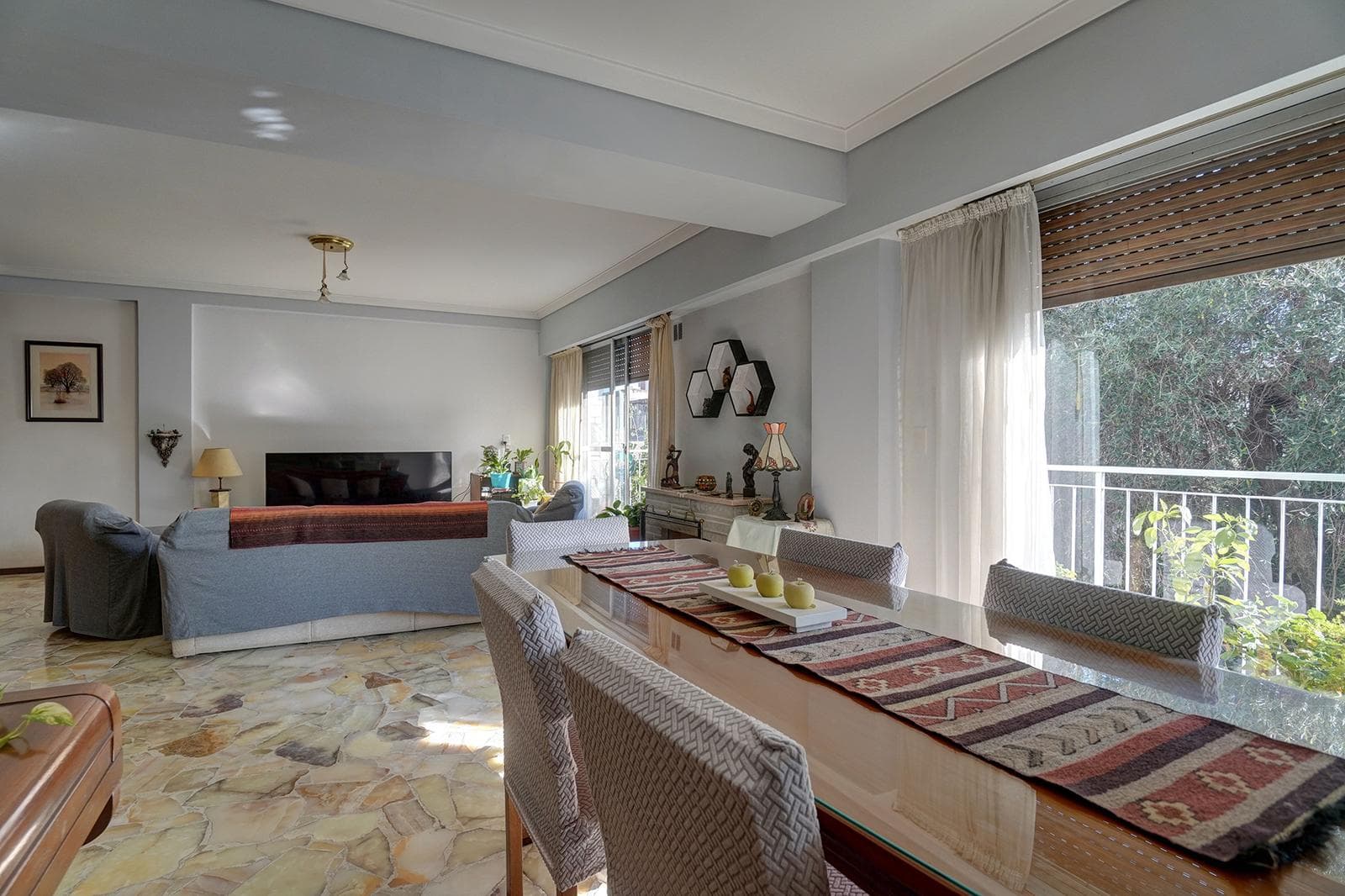 Two-Story Apartment for Sale in Monte Castro