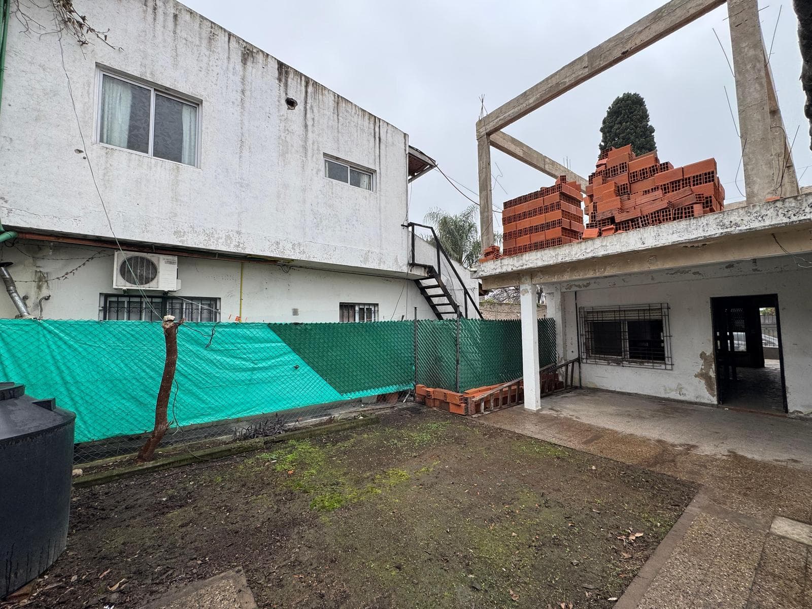 House in Luis Guillon
