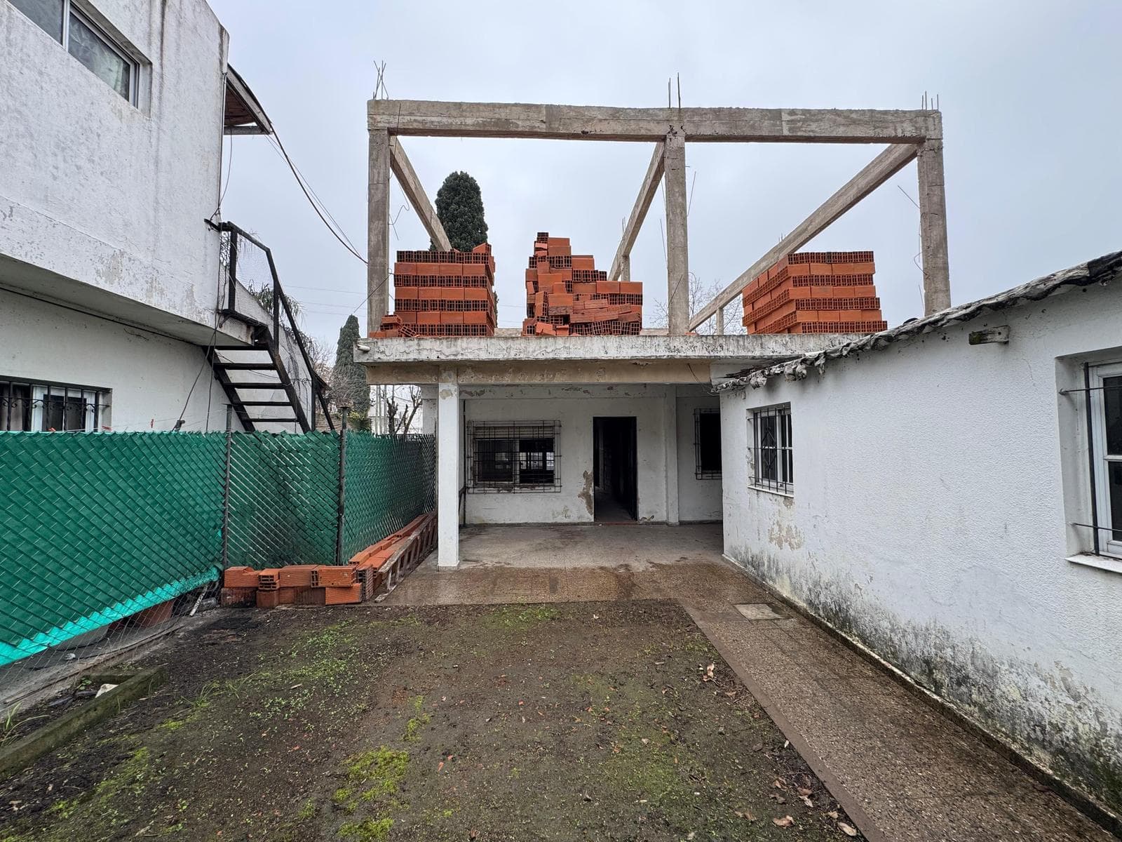House in Luis Guillon