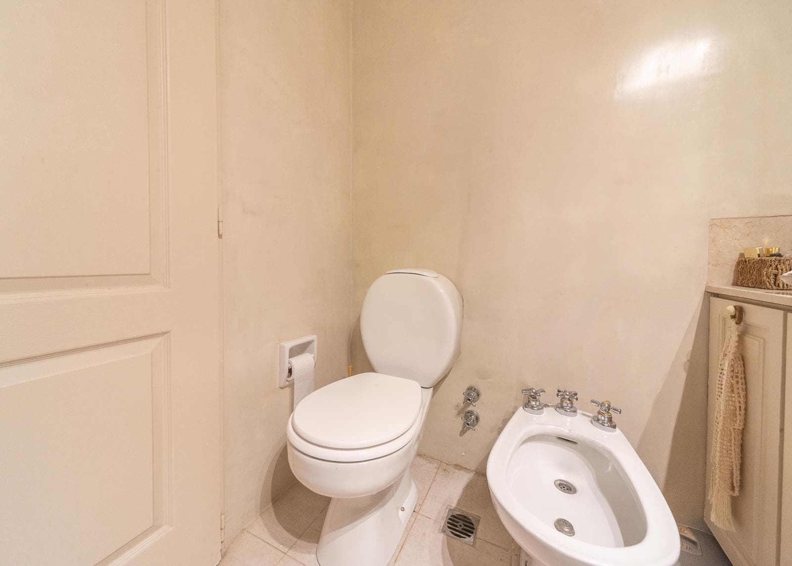 3-Bedroom Apartment for Sale in Palermo with Parking Space