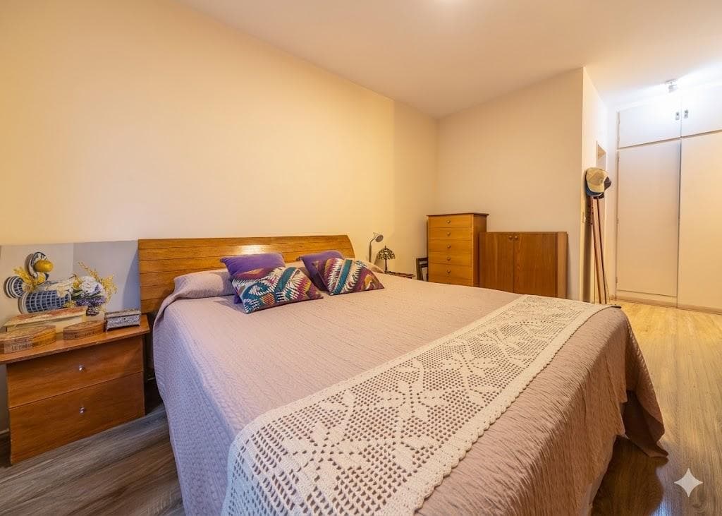 3-Bedroom Apartment for Sale in Palermo with Parking Space