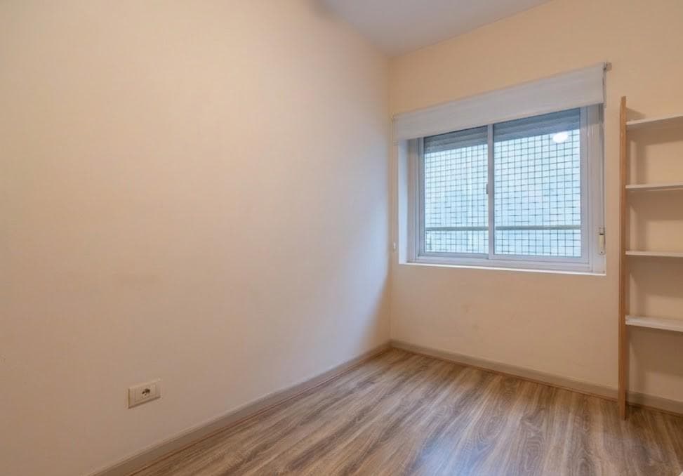 3-Bedroom Apartment for Sale in Palermo with Parking Space