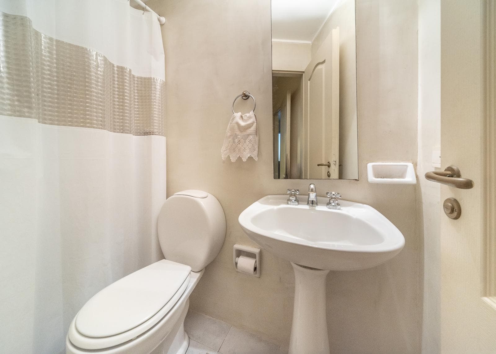 3-Bedroom Apartment for Sale in Palermo with Parking Space