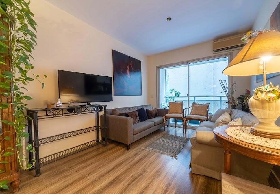 3-Bedroom Apartment for Sale in Palermo with Parking Space