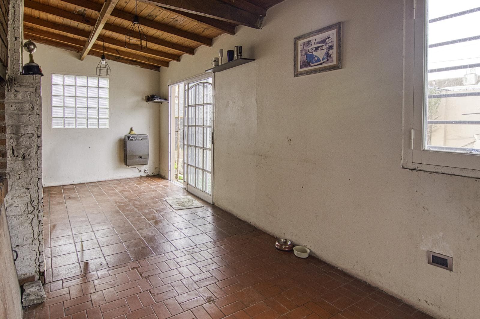 Casa 4 amb con quincho y entrada de auto
