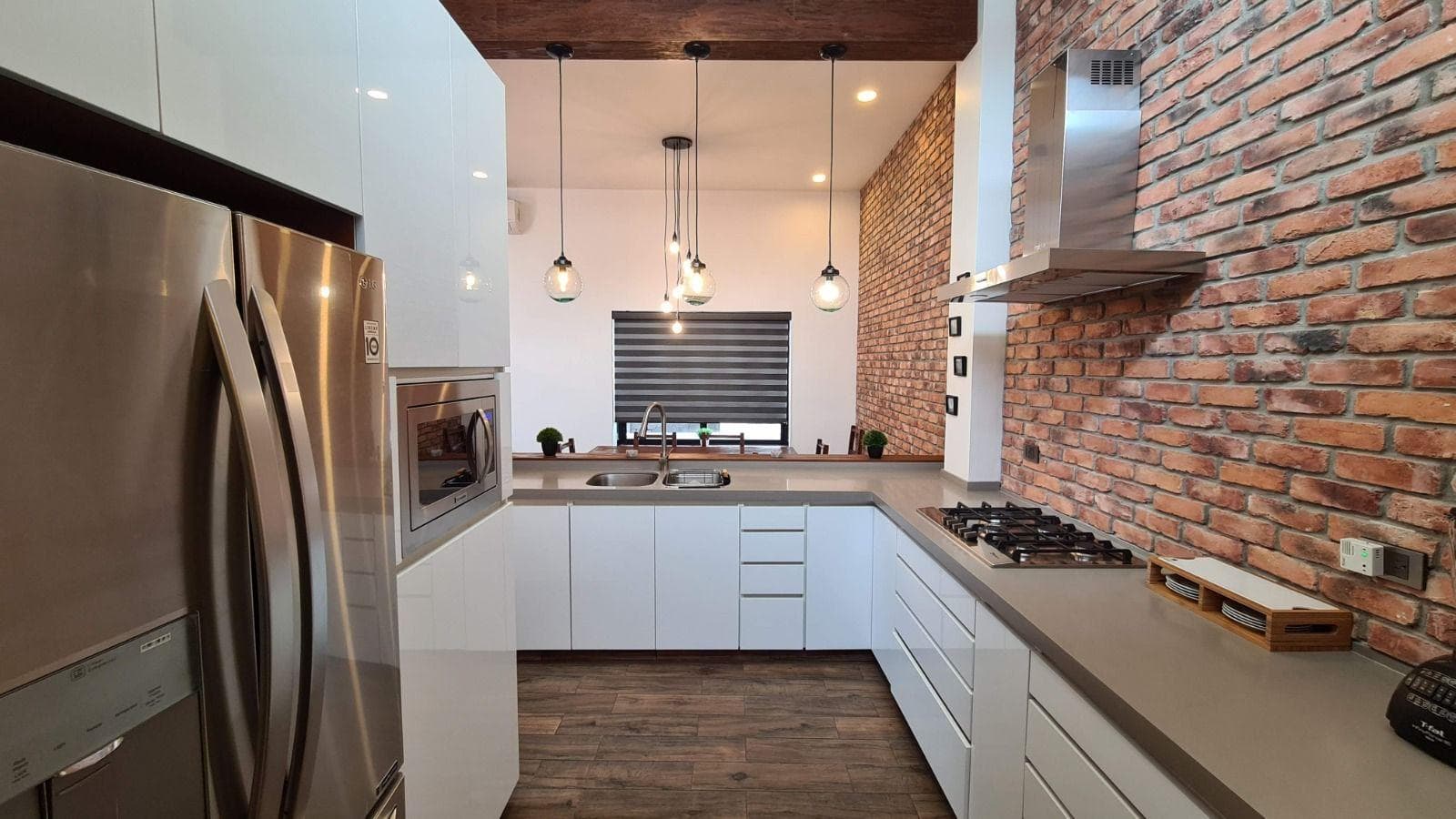 HOUSE FOR SALE IN THE TOWN CENTER OF SAN PEDRO GARZA GARCIA