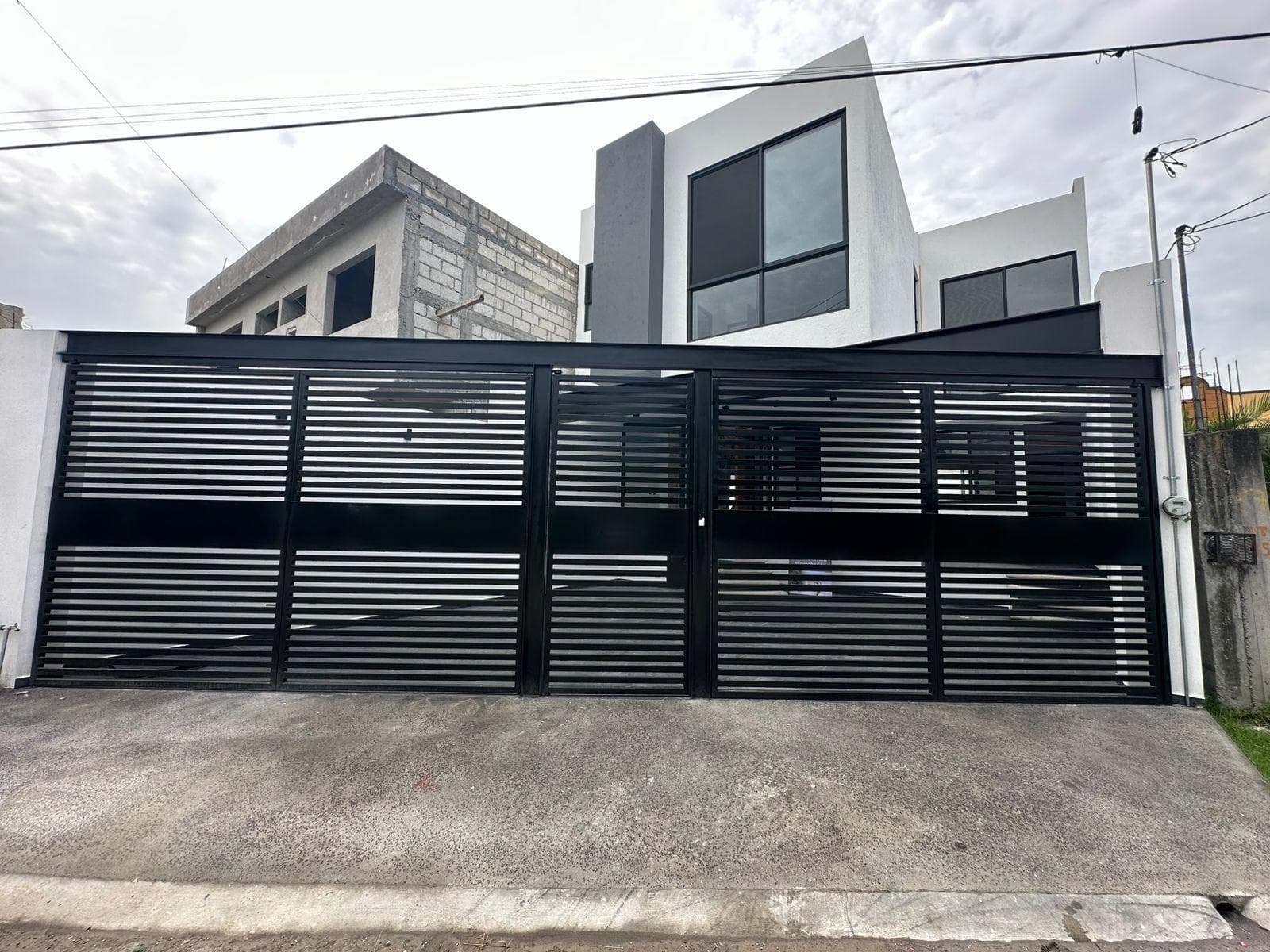 House for Sale in the Las Fincas Subdivision, Jiutepec, Morelos