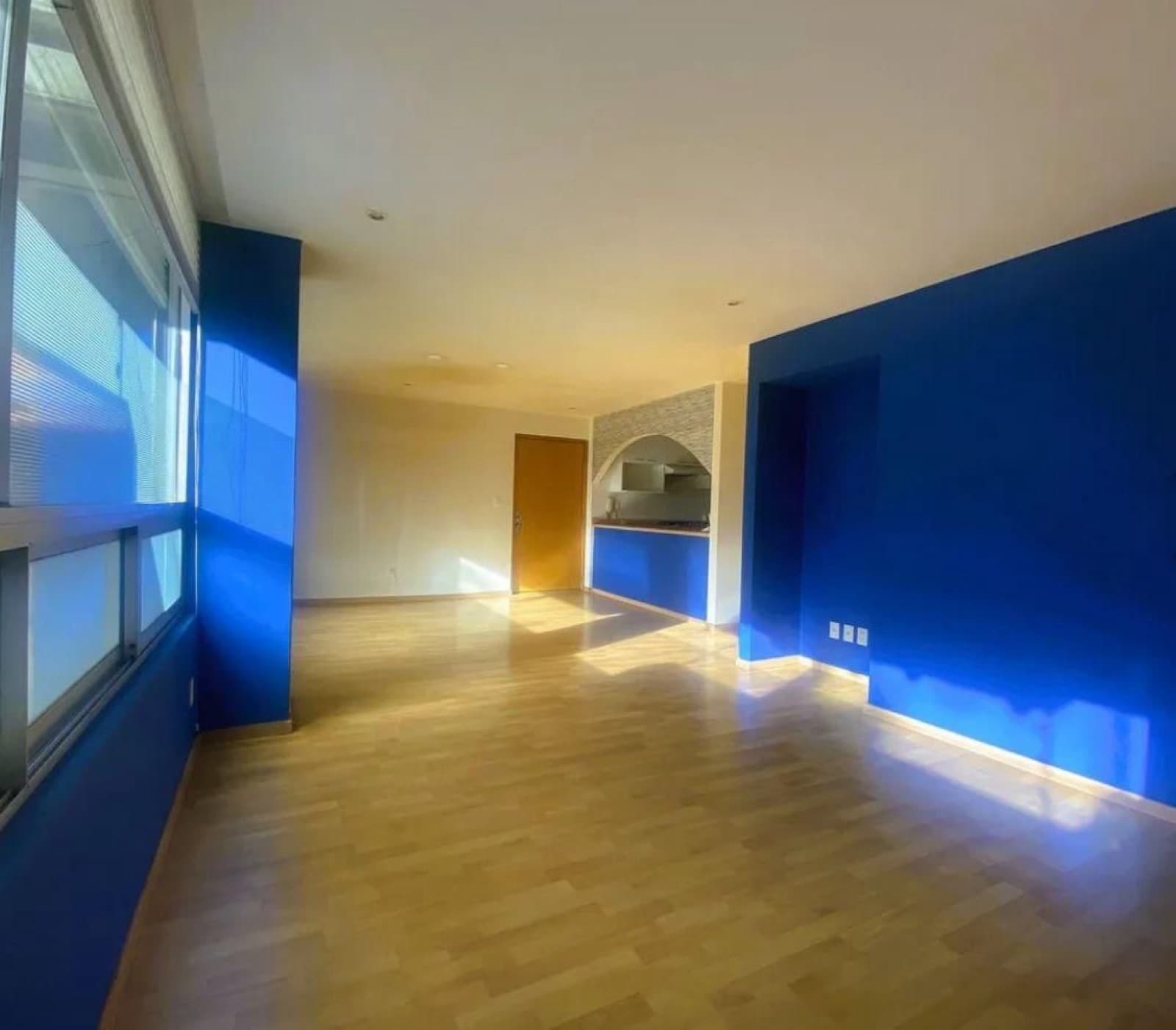 Apartment for sale in Cuauhtemoc: 3 bedrooms, 2 bathrooms, 2 parking spaces, security, ground floor