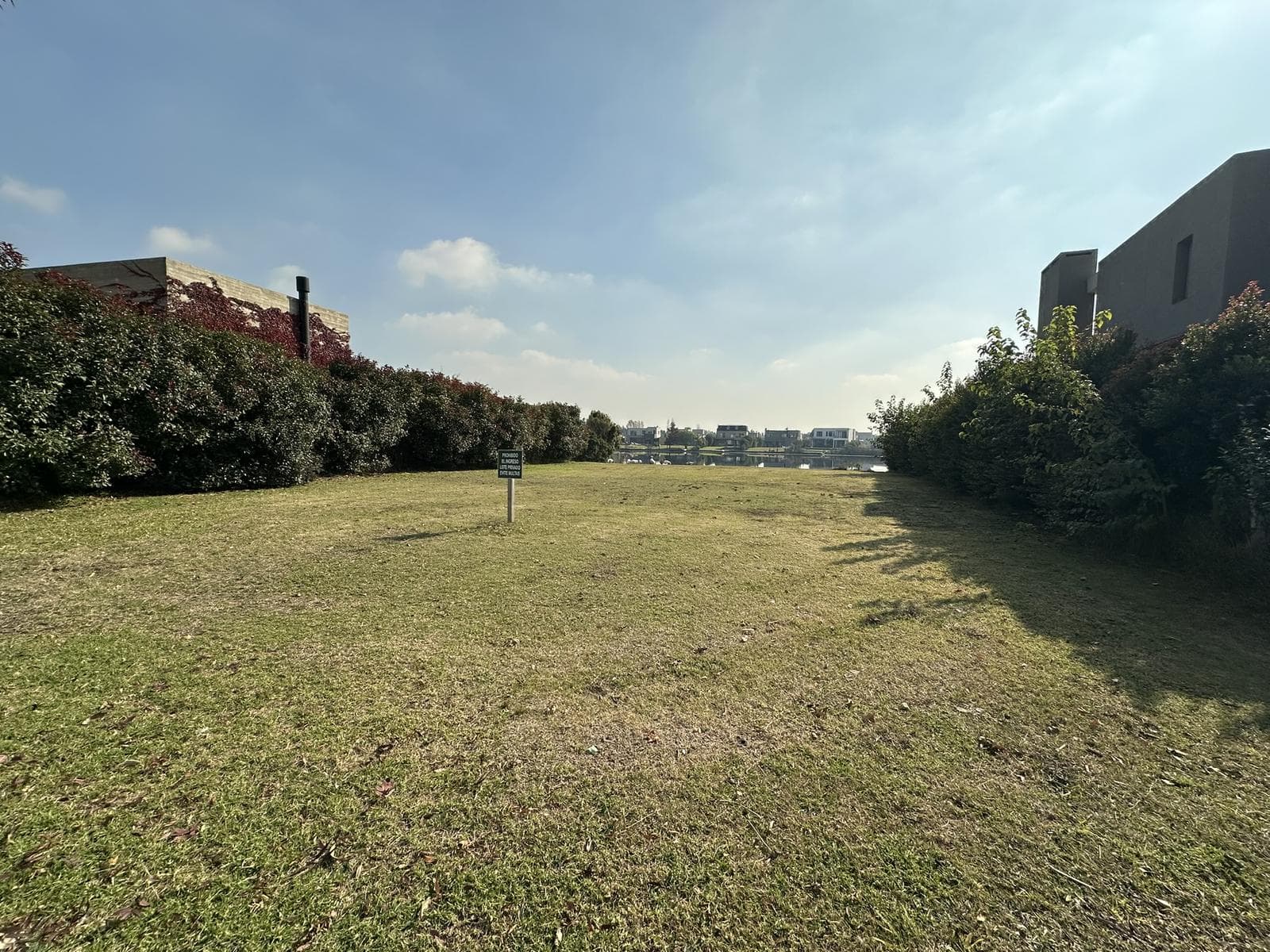 Waterfront Lot in the San Francisco Neighborhood