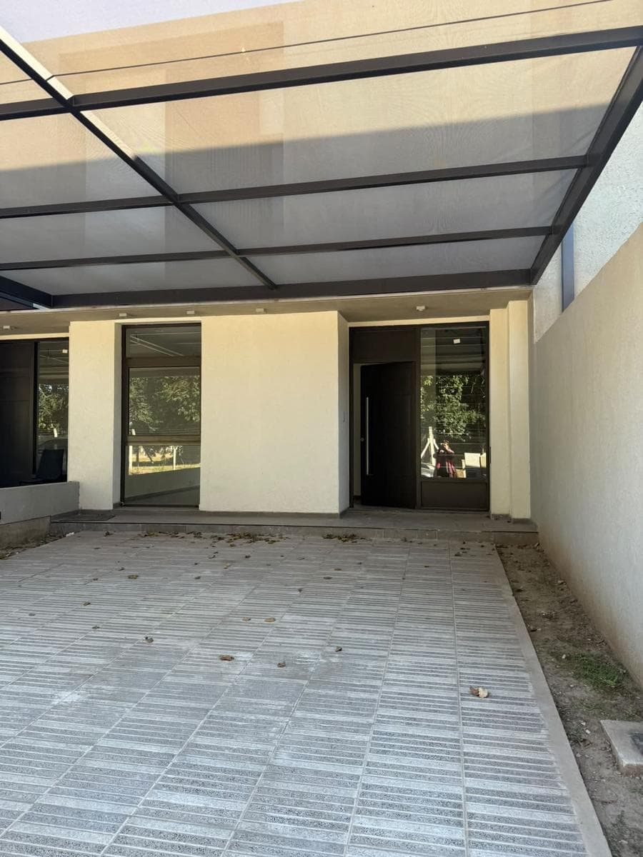 3-Bedroom Duplex for Rent, La Calandria