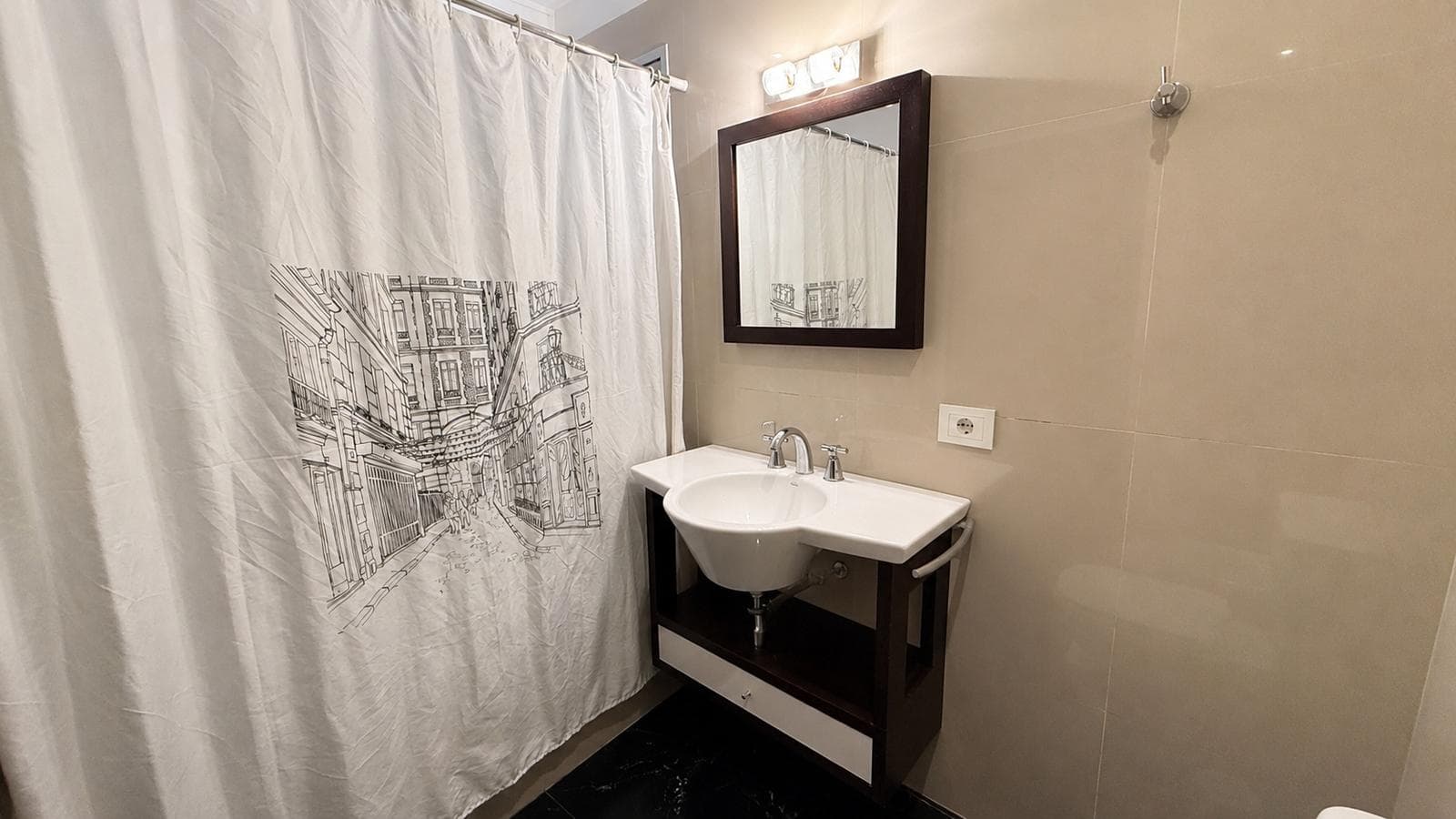 3-Bedroom Apartment for Sale with Terrace and Balcony in Villa Crespo