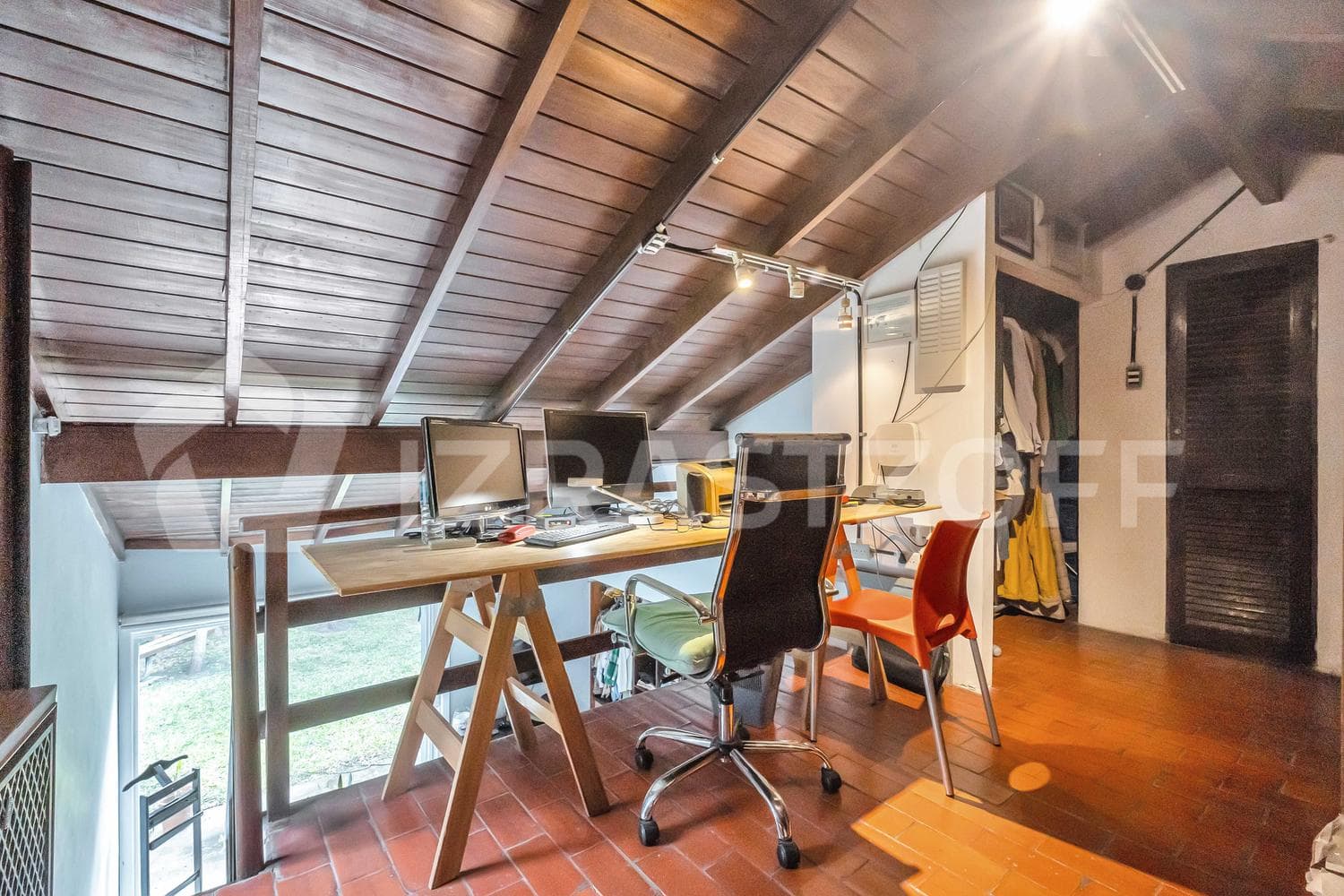 2-bedroom house for sale on an 803-square-meter lot in Los Lagartos Country Club