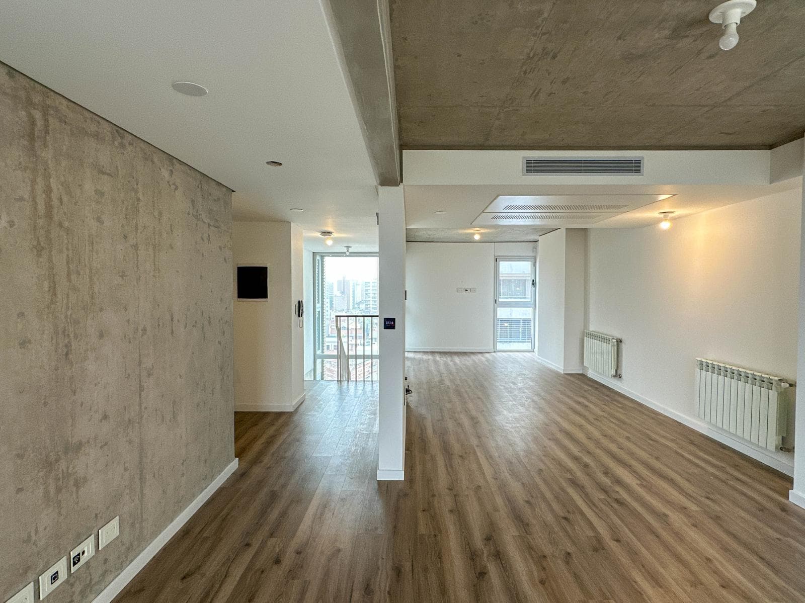 4-Bedroom Duplex for Sale with an Exclusive, Super-Premium Terrace