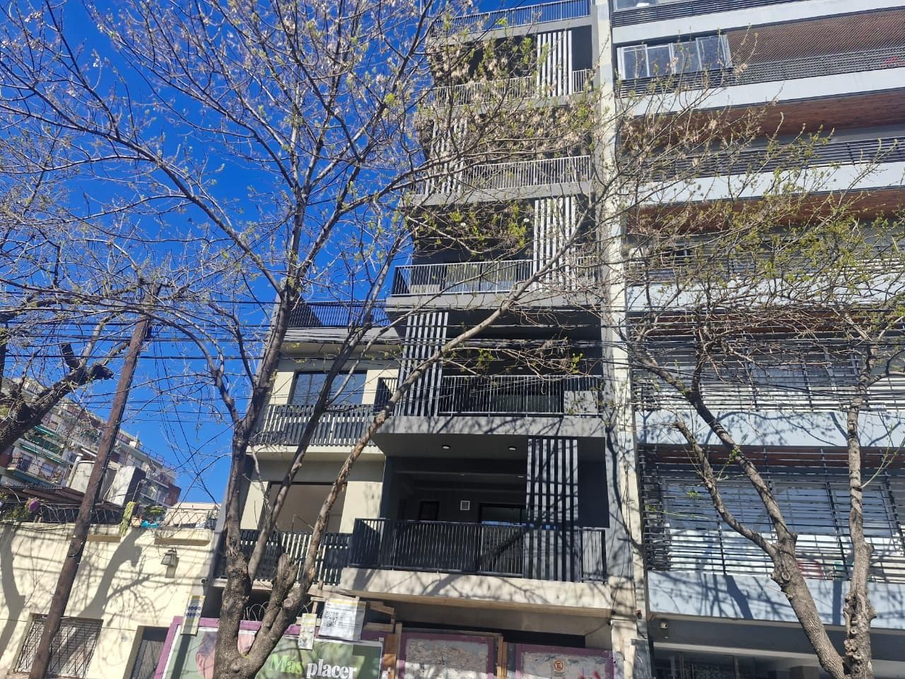 Brand-New 3-Room Apartment for Sale - Monte Castro