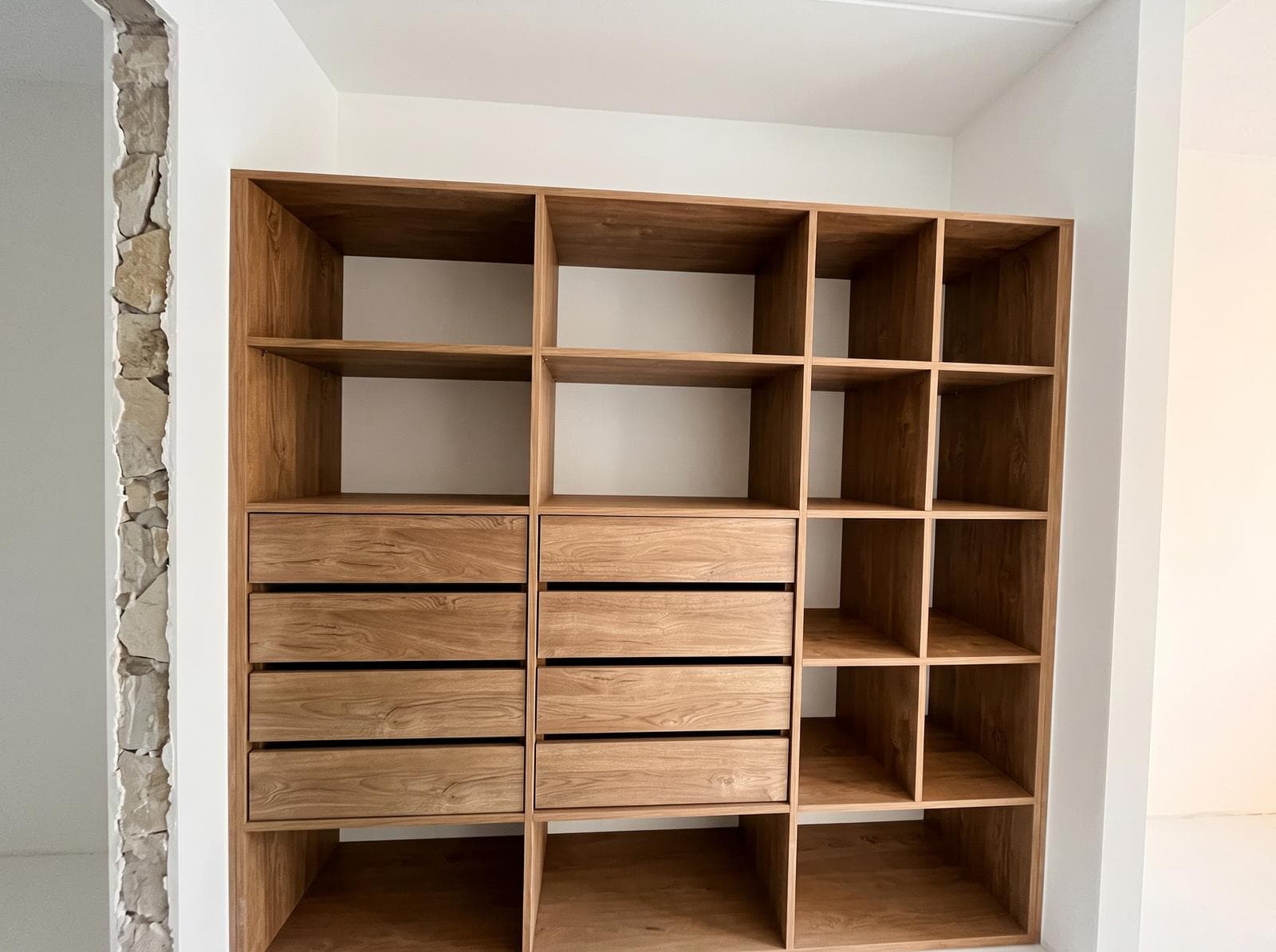 Two-room apartment with an en suite bedroom, a full-length balcony, and a half-bath