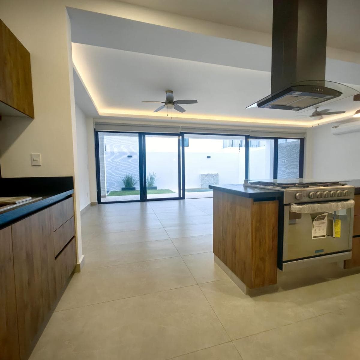 House for Sale/Rent, 4 Bedrooms, Pool, Av. Huayacán, Vía Cumbres, Cancún,