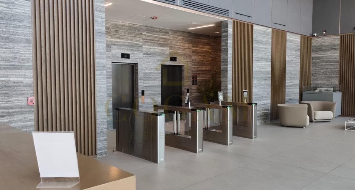 OFFICE FOR RENT IN PUERTO CANCUN: 161.36 M2 OPEN-PLAN SPACE