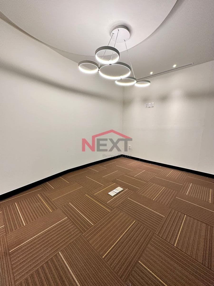 Fully furnished office for rent in Isidro Lopez