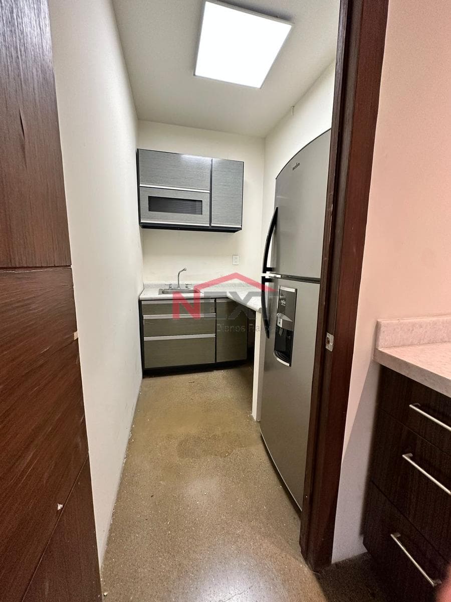 Fully furnished office for rent in Isidro Lopez