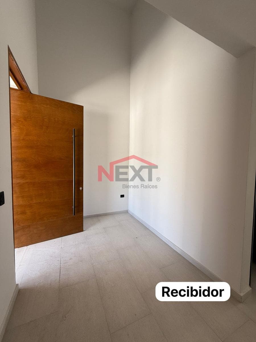 Casa en venta en privada Casa de Piedra (lote 8) al norte de la ciudad