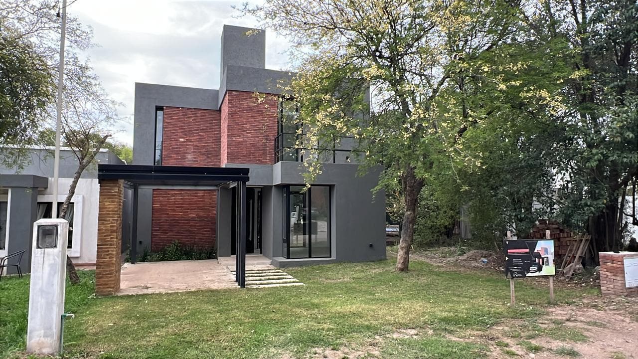 House in Villa Catalina