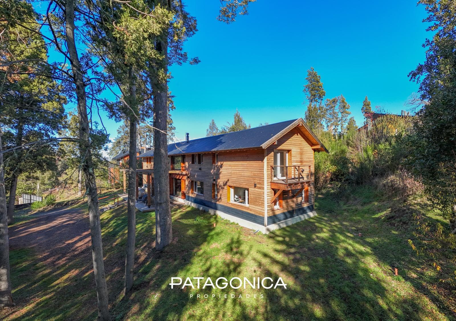 HOUSE FOR SALE in the Las Balsas neighborhood, 5 rooms, all utilities included.