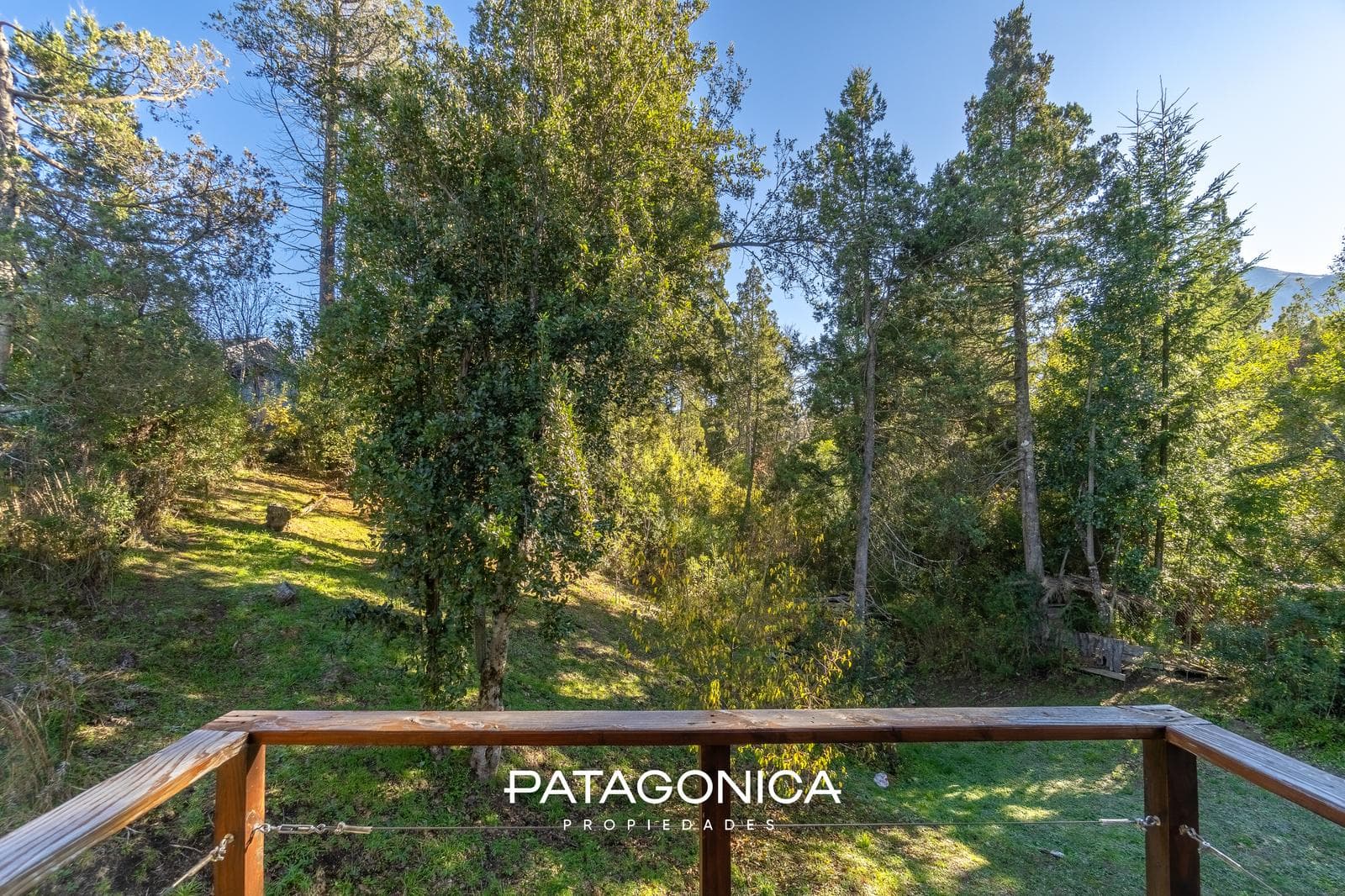 HOUSE FOR SALE in the Las Balsas neighborhood, 5 rooms, all utilities included.