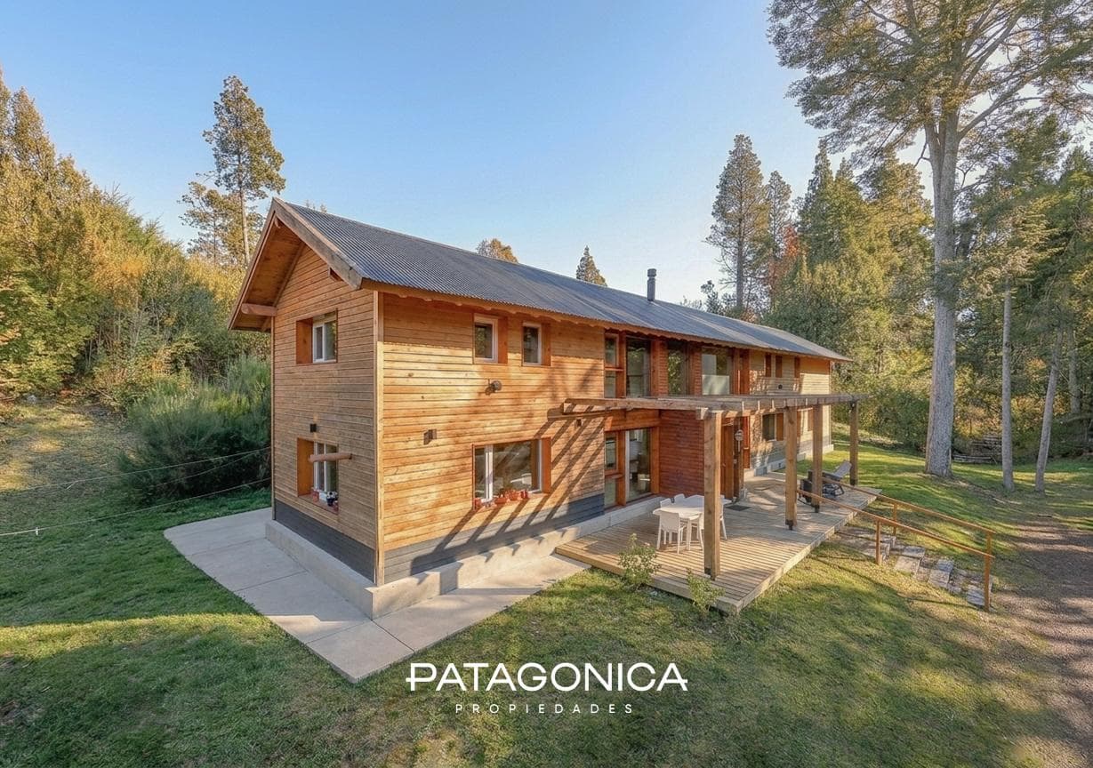 HOUSE FOR SALE in the Las Balsas neighborhood, 5 rooms, all utilities included.