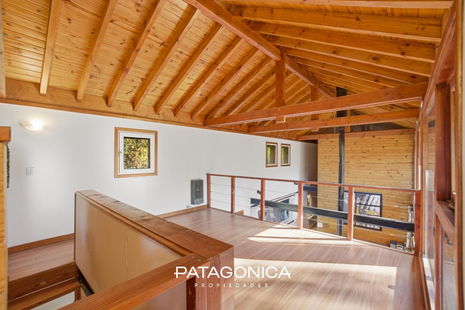 HOUSE FOR SALE in the Las Balsas neighborhood, 5 rooms, all utilities included.