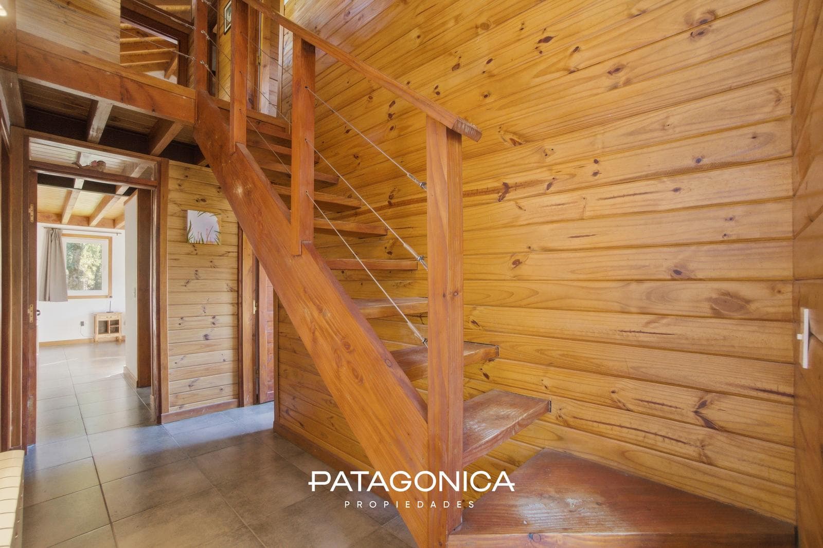 HOUSE FOR SALE in the Las Balsas neighborhood, 5 rooms, all utilities included.