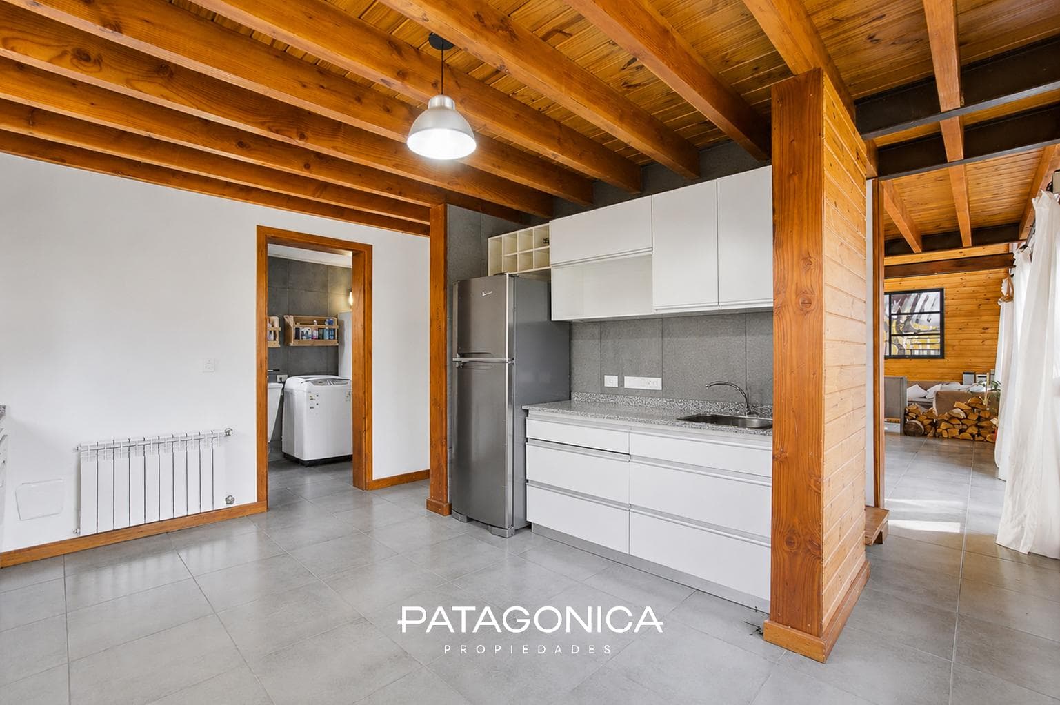 HOUSE FOR SALE in the Las Balsas neighborhood, 5 rooms, all utilities included.