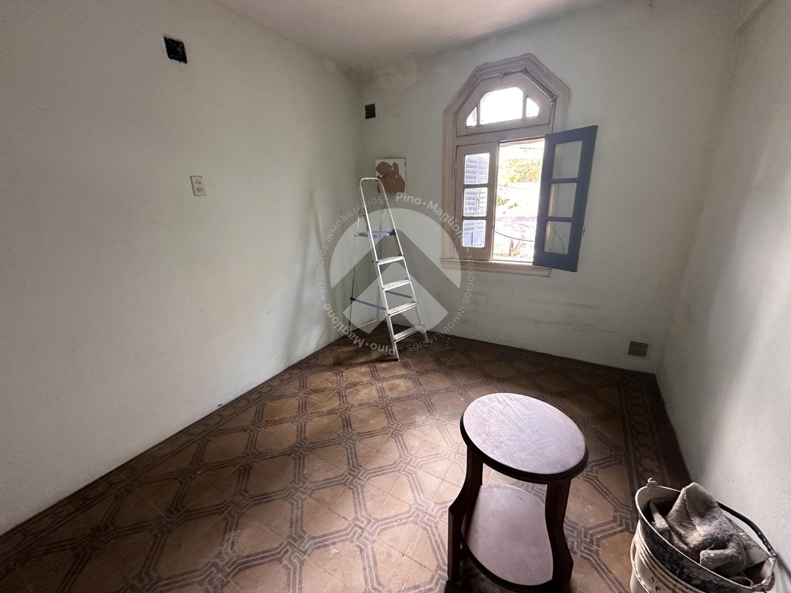 HOUSE WITH COMMERCIAL SPACE - IDEAL DEVELOPMENT