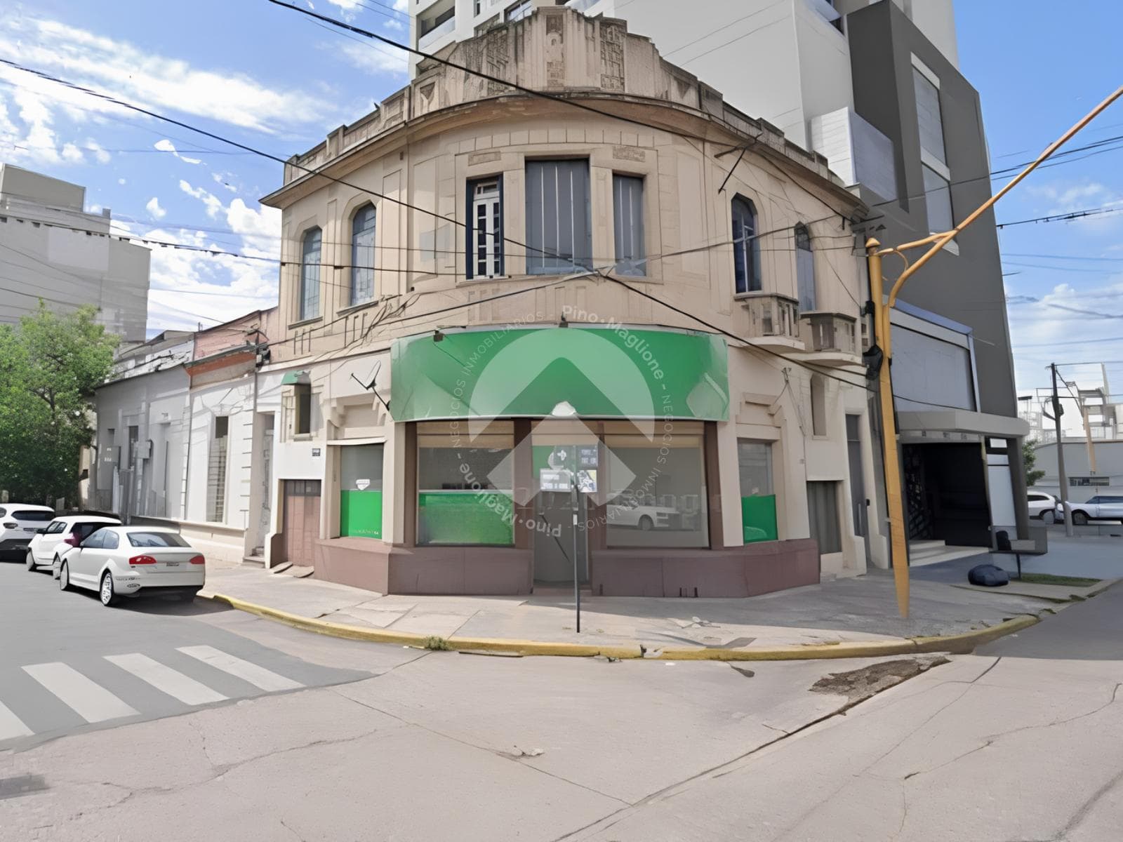 HOUSE WITH COMMERCIAL SPACE - IDEAL DEVELOPMENT