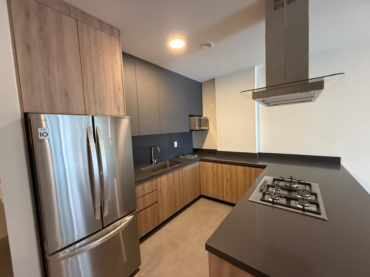 Apartment for Rent at Torre AGATTA on Via Cordillera