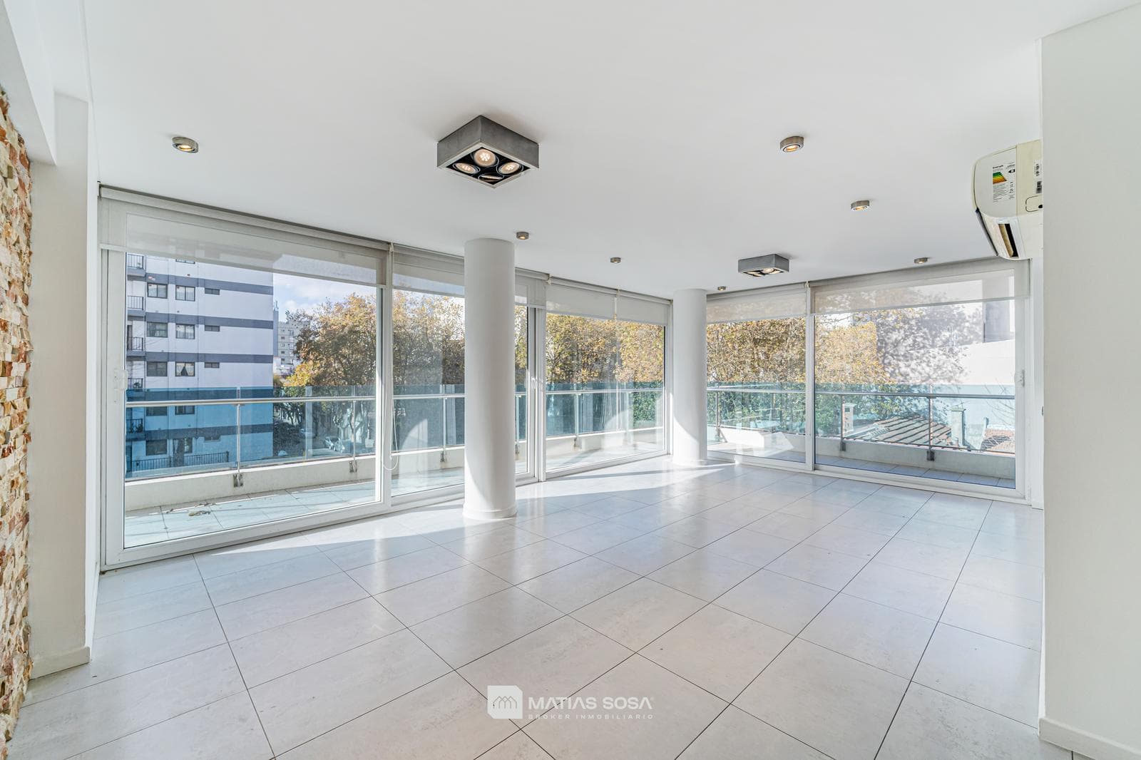 For Sale - 3-room apartment with underground parking - Financing Available - Boghoss
