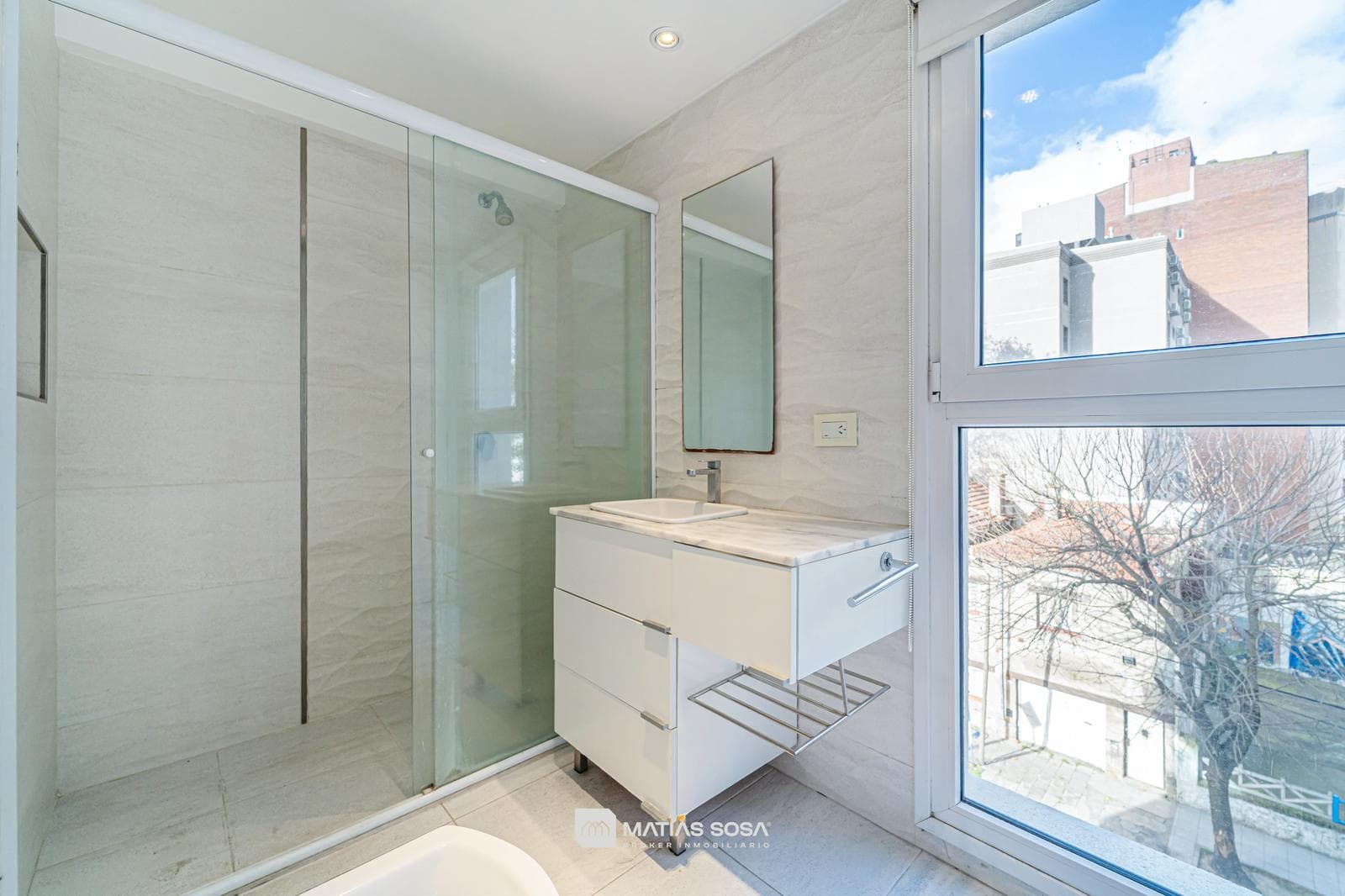 For Sale - 3-room apartment with underground parking - Financing Available - Boghoss