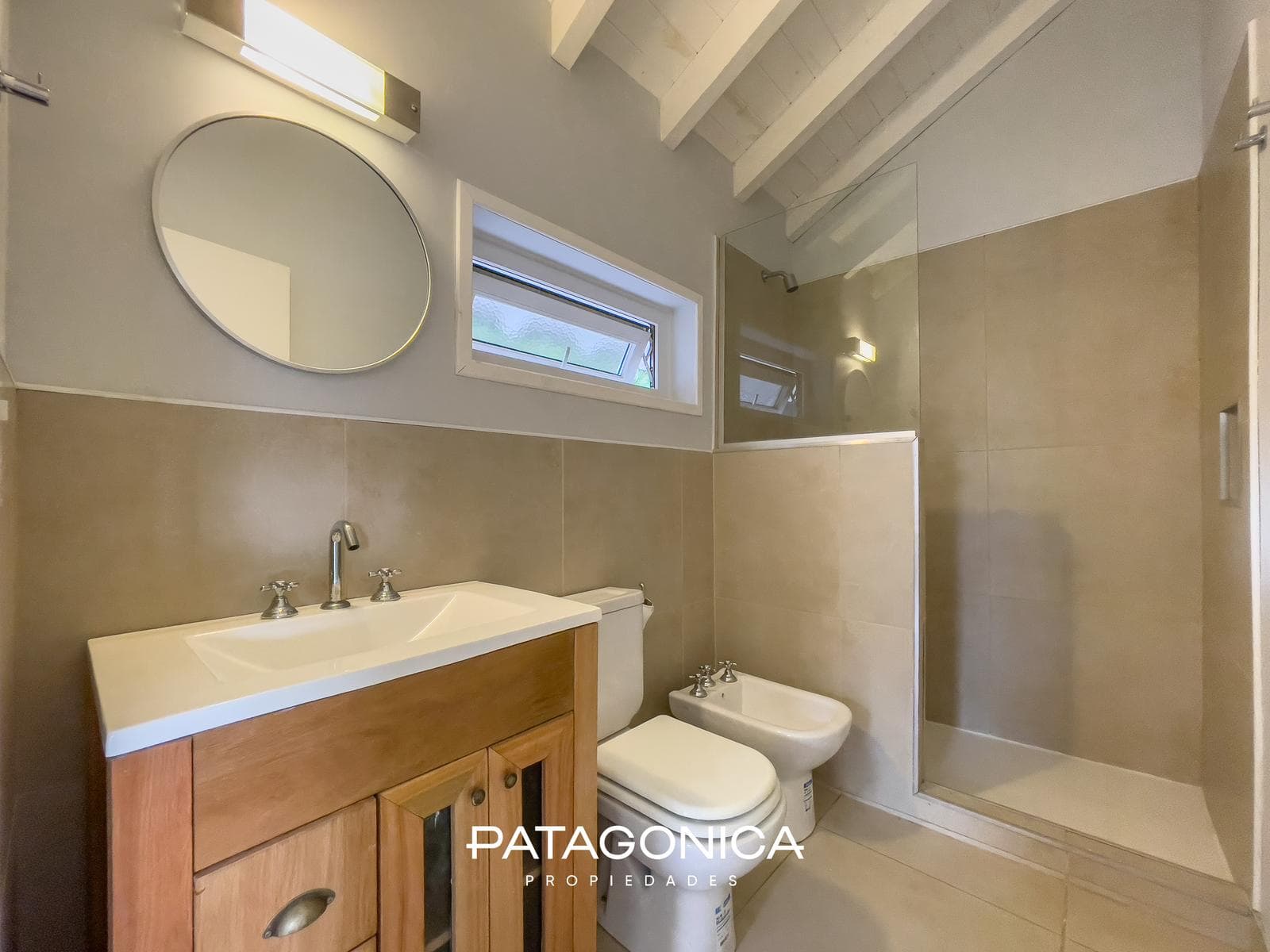 FOR SALE: Two-room apartment. El Mercado neighborhood