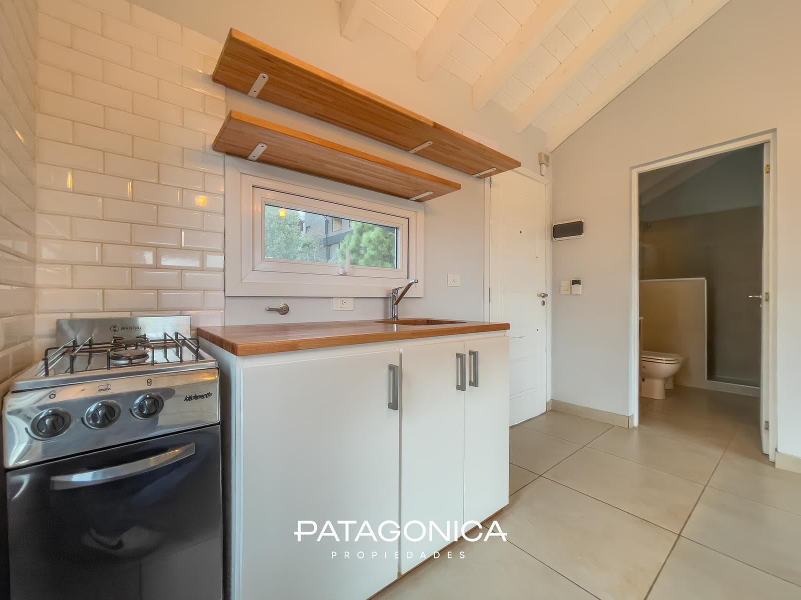 FOR SALE: Two-room apartment. El Mercado neighborhood