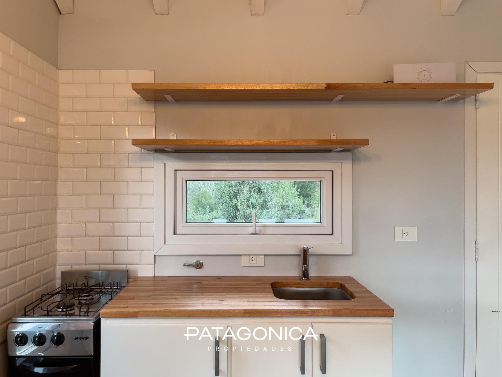 FOR SALE: Two-room apartment. El Mercado neighborhood