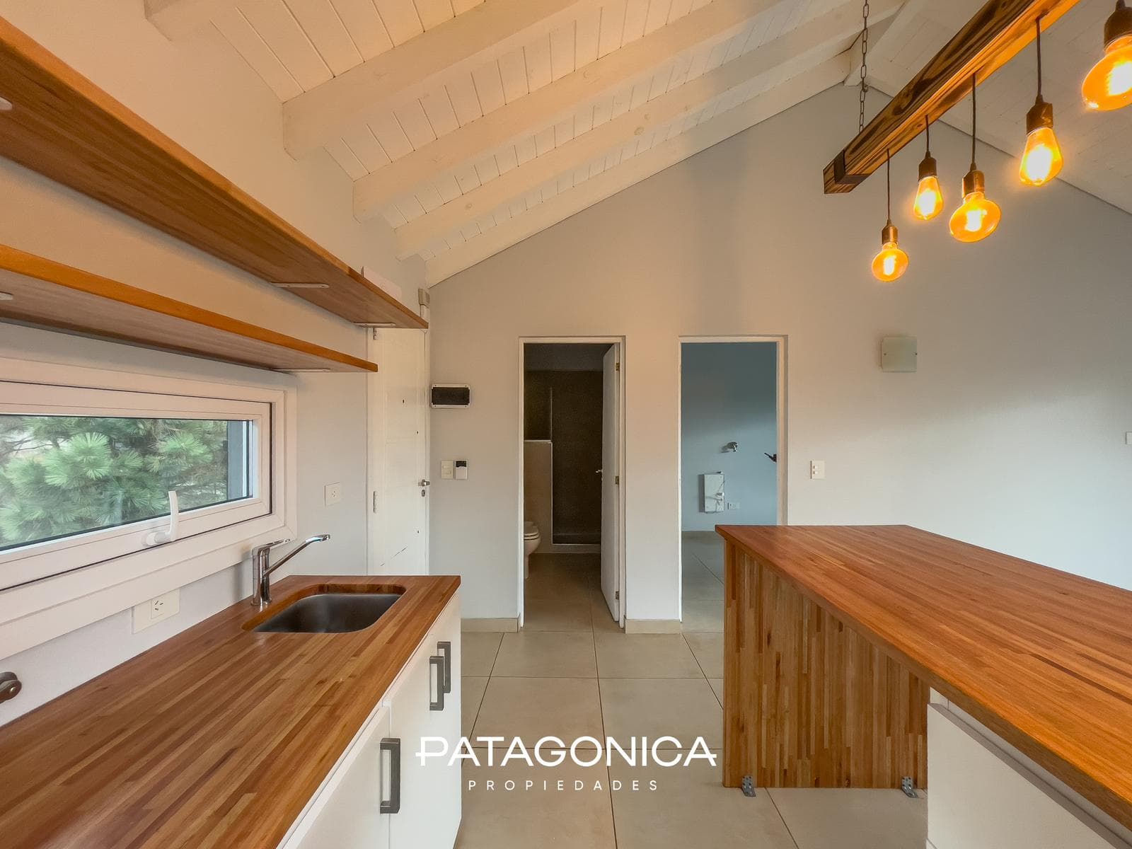 FOR SALE: Two-room apartment. El Mercado neighborhood