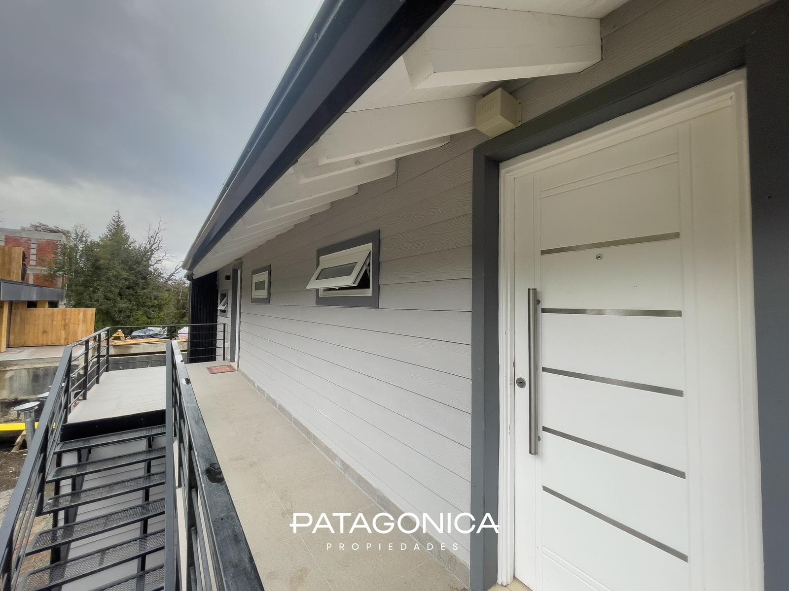 FOR SALE: Two-room apartment. El Mercado neighborhood