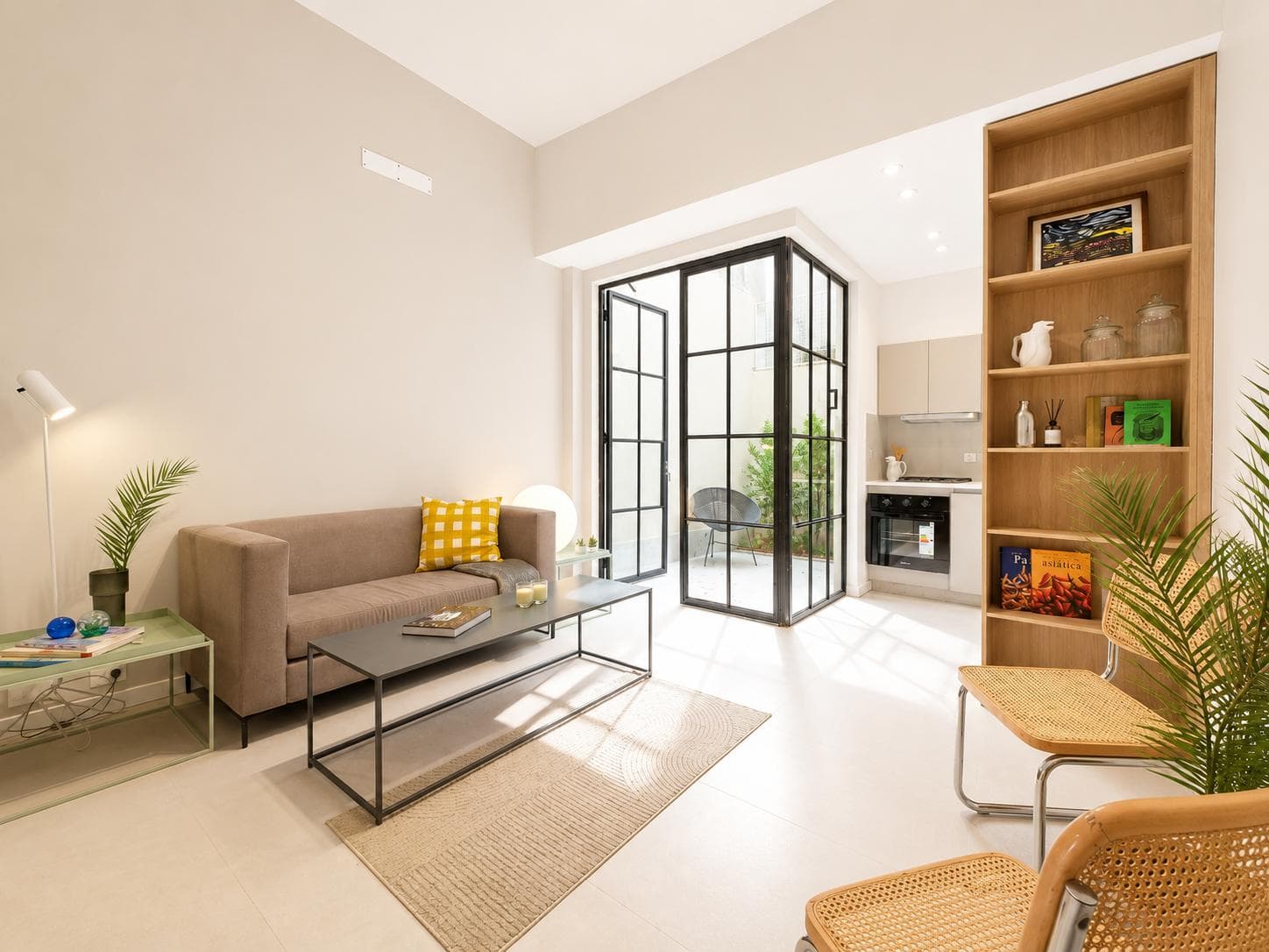 2-room apartment with a patio in Belgrano - Excellent design
