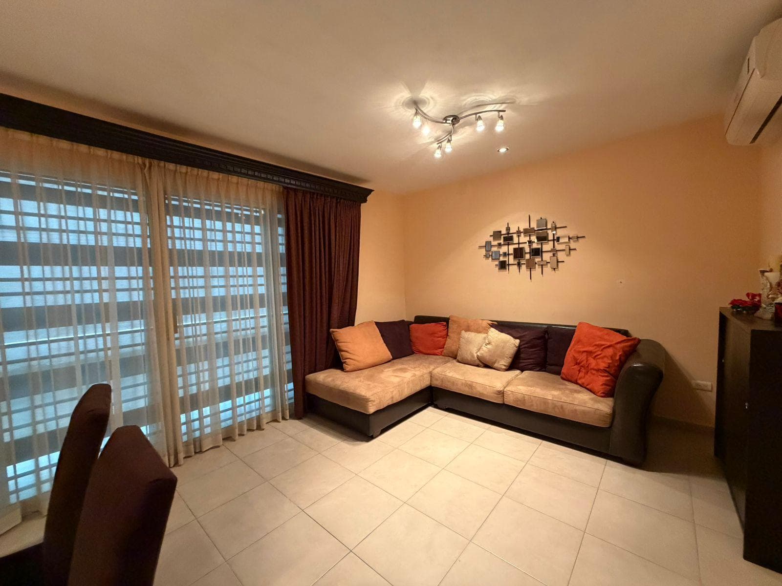 HOUSE FOR SALE IN GALERIAS DEL CAMINO REAL, GUADALUPE, N.L.