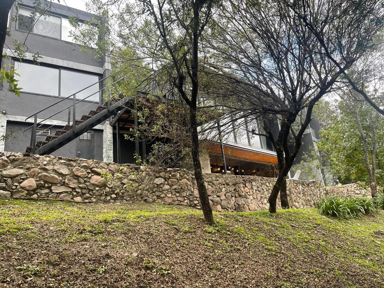 House with Pool and Barbecue Area for Rent - Q2 Gated Community
