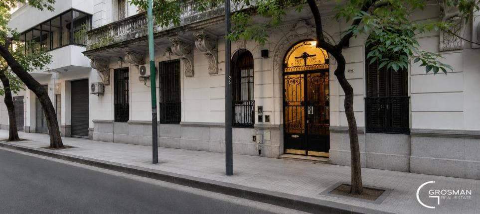 4-Room Ph-Style Apartment for Sale in Balvanera