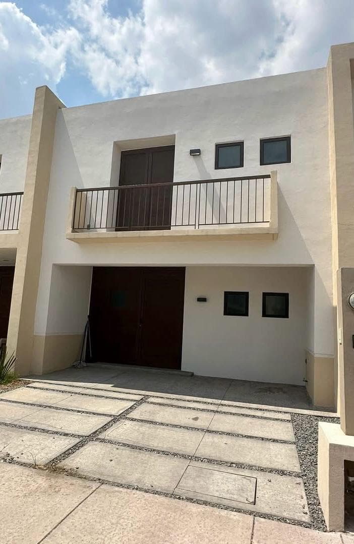 Casa con 3 Recámaras en Arras Residencial con excelentes Amenidades